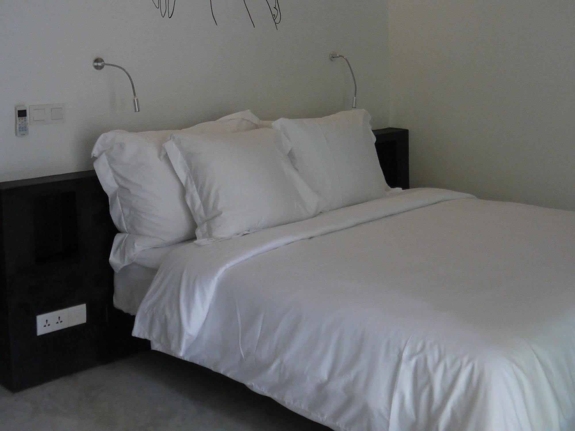 Arthur & Paul 4* Phnom Penh